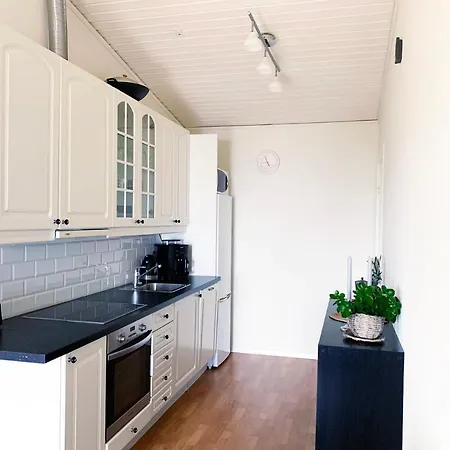 Apartment Bekkjarvik - *